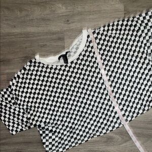 Forever 21 Black and White Checkered Crop Top NWOT